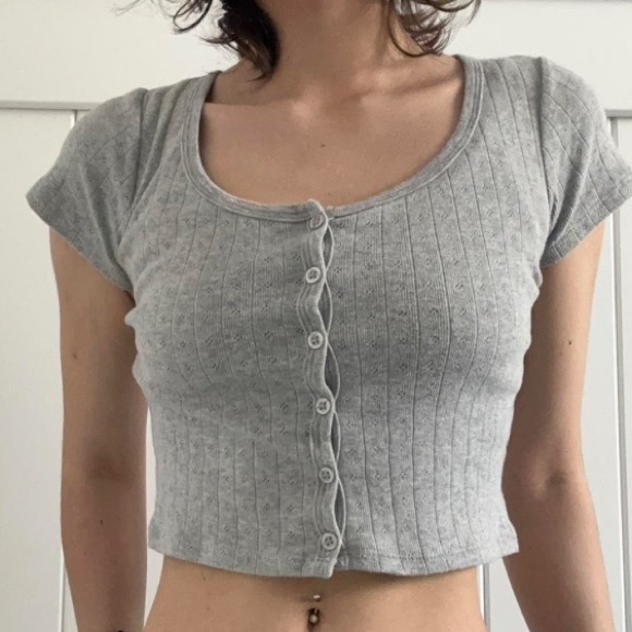Brandy Melville Grey Button-Up zelly short sleeve Crop Top - Picture 1 of 6